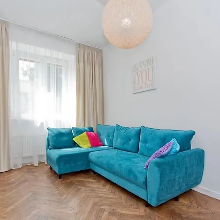 Old Town- Stylish And Cozy - Krp12